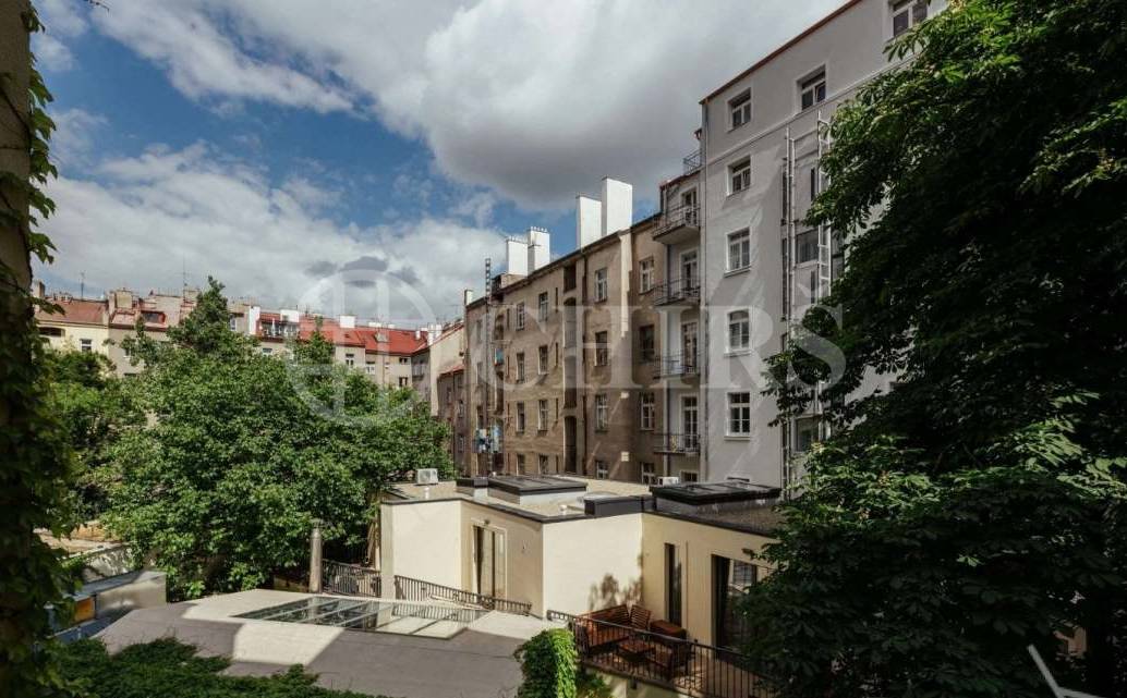 Prodej bytové jednotky 2+kk, OV, 43,2 m², ul. Na Výšinách 900/8, Praha 7 - Bubeneč