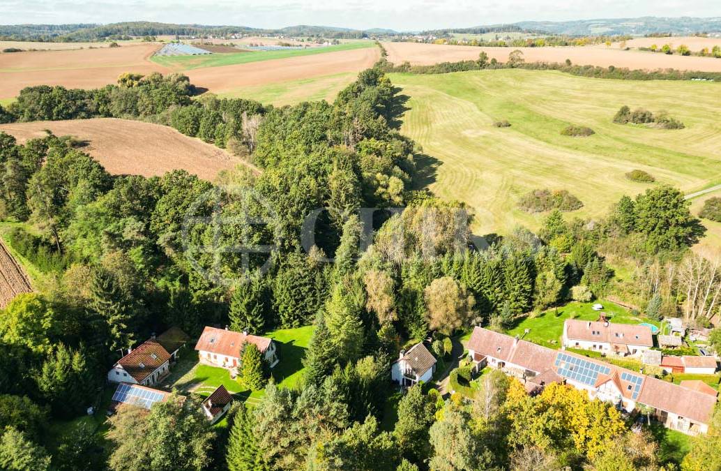 Prodej pozemku, OV, 1331m2, Břežany u Lešan