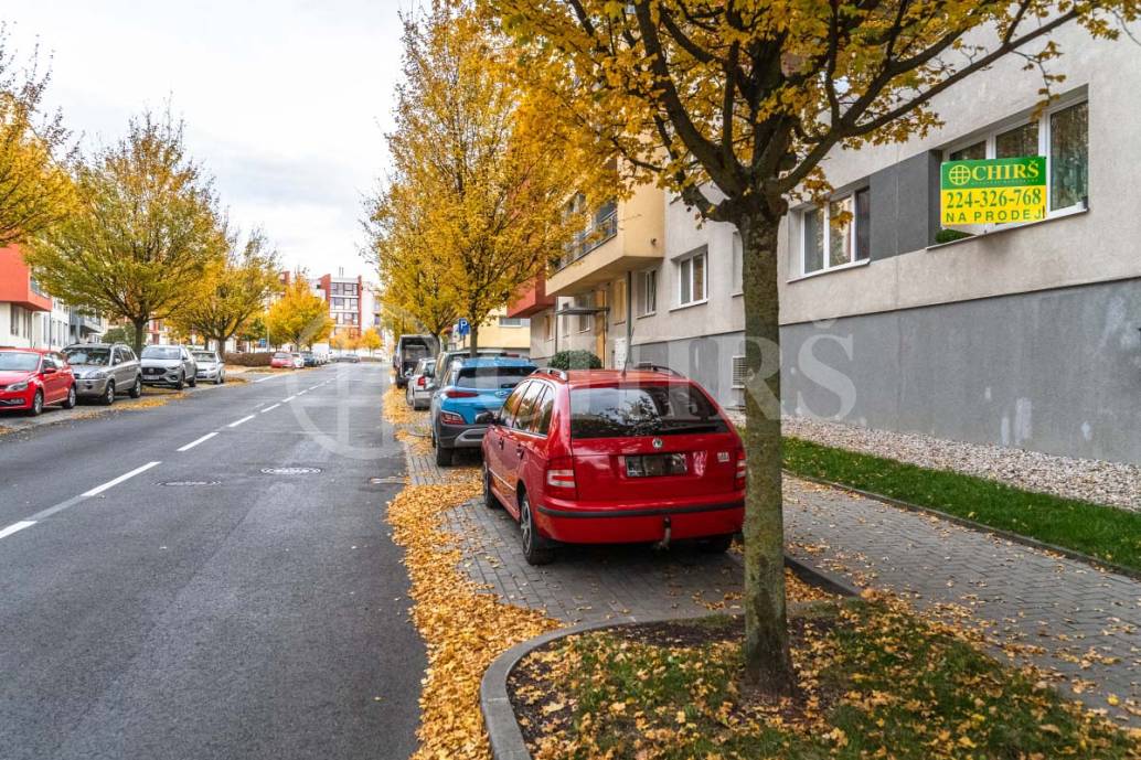 Prodej bytu 2+kk s garážovým stáním, OV, 58m2, ul. Raichlova 2619/7, Praha 5 - Stodůlky