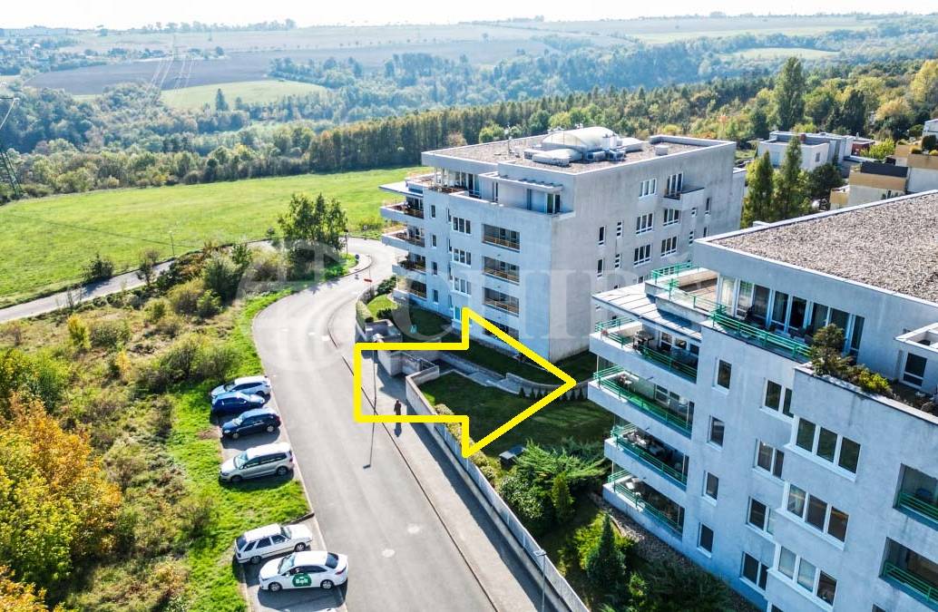 Prodej bytu 4+1 s balkonem, lodžií, sklepem a garážovým stáním, OV, 178m2, ul. Klausova 1360/13b, Praha 5 - Stodůlky