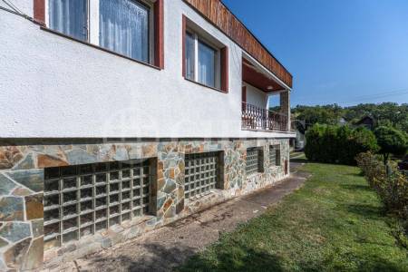 Prodej rodinného domu, 228m², ul. Lánská 337, obec Nižbor, okres Beroun