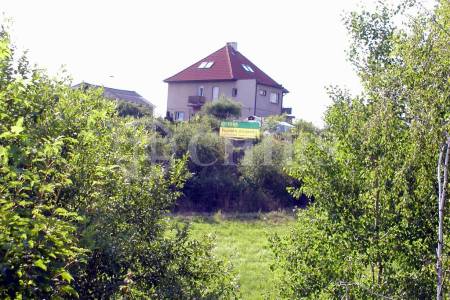 Prodej stavebního pozemku o ploše 7866 m2, Popovice - Kralův Dvůr, Beroun