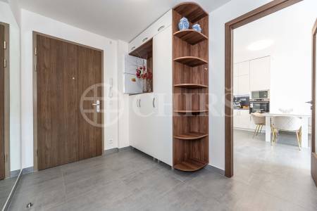 Prodej bytu 4+kk, 175m² s terasou, sklepem a garážovým stáním, OV, ul. Hasilova 3125/10, Praha 5 - Stodůlky