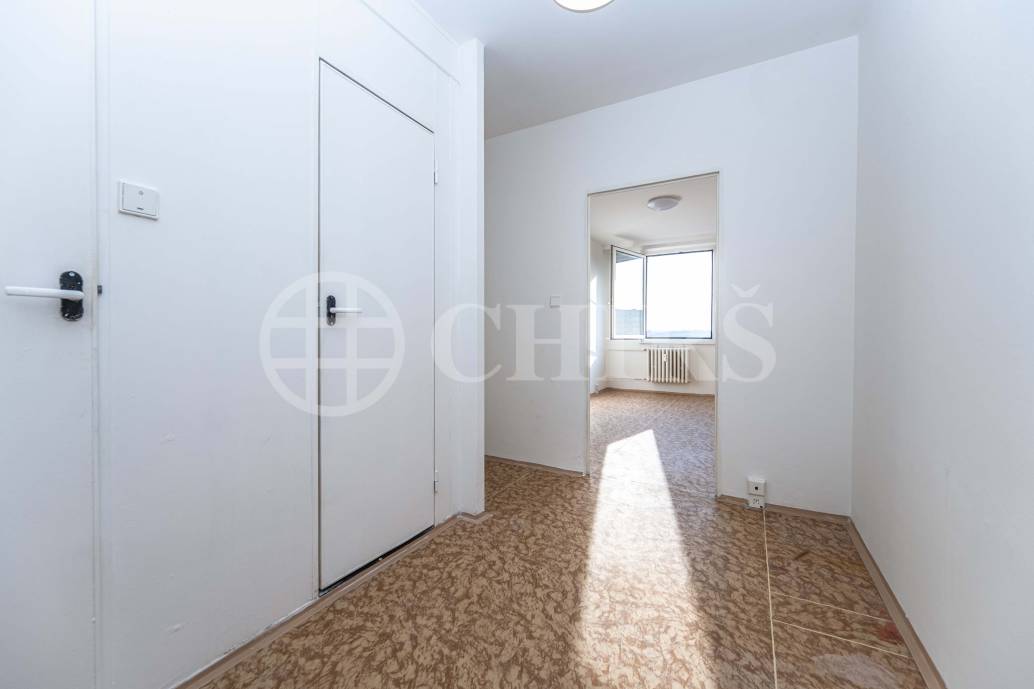 Prodej bytu 2+kk, 43m² se sklepem, OV, ul. Fingerova 2182/7, Praha 5 - Stodůlky