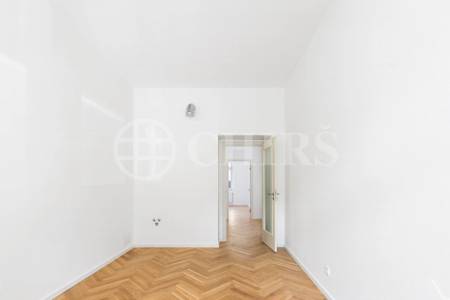Prodej bytové jednotky 2+kk, OV, 43,2 m², ul. Na Výšinách 900/8, Praha 7 - Bubeneč