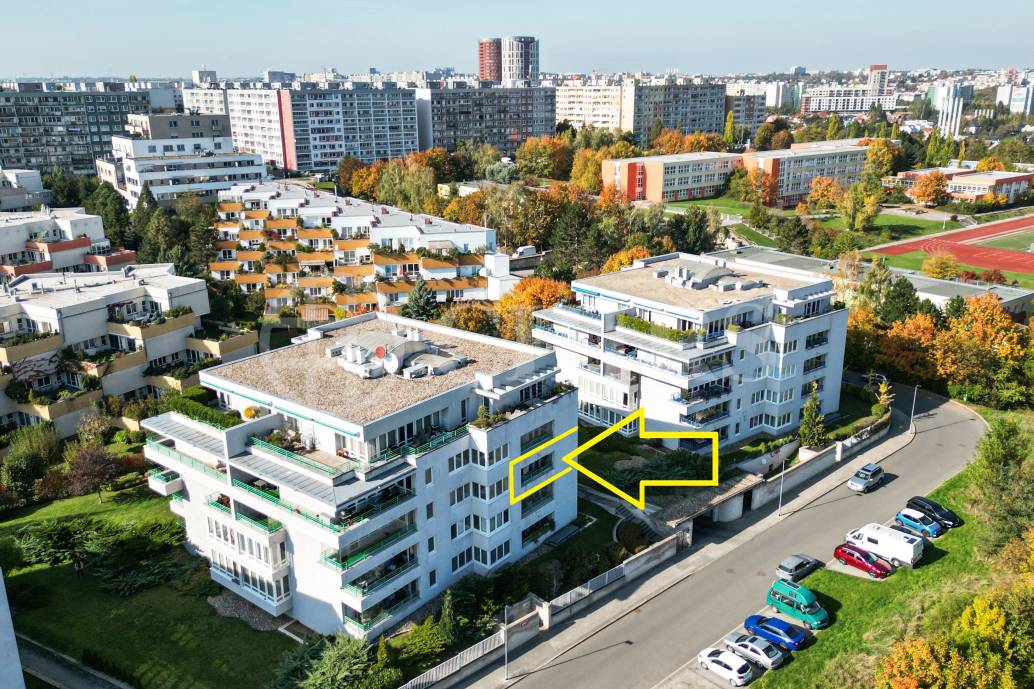 Prodej bytu 3+1 s lodžií, sklepem a garážovým stáním, OV, 105m², ul. Klausova 1360/13b, Praha 5 - Stodůlky