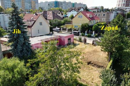 Prodej stavebního pozemku s projektem a stavebním povolením, 588m2, ul. Na Hvížďalce 1033/25, Praha 5 - Stodůlky