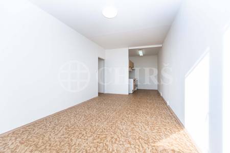 Prodej bytu 2+kk, 43m² se sklepem, OV, ul. Fingerova 2182/7, Praha 5 - Stodůlky