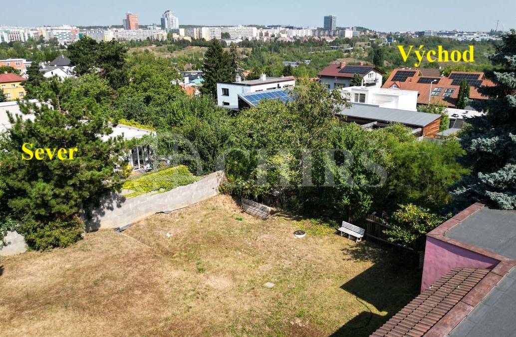 Prodej stavebního pozemku s projektem a stavebním povolením, 588m2, ul. Na Hvížďalce 1033/25, Praha 5 - Stodůlky