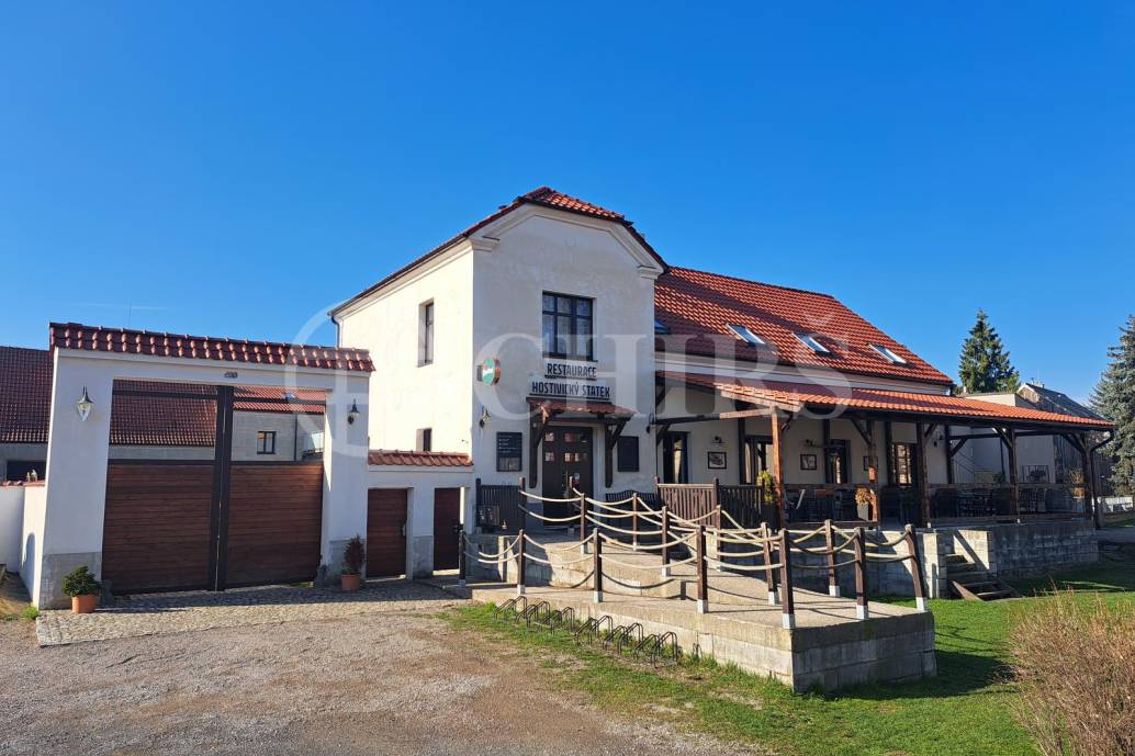 Pronájem restaurace, OV, 180m2, ul. Husovo nám., Hostivice