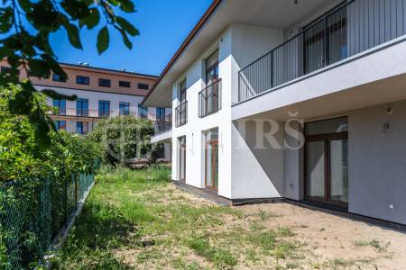 Prodej ubytovacího zařízení 18+3, 435m², pozemek 1.369m², ul. Masarykova 1586/230, Rudná u Prahy