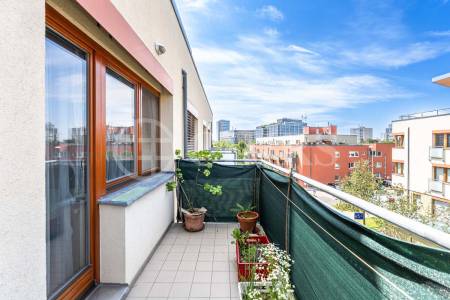 Pronájem bytu 2+kk s balkonem, OV, 65m2, ul. Hlubocká 710/2, Praha 5 - Jinonice