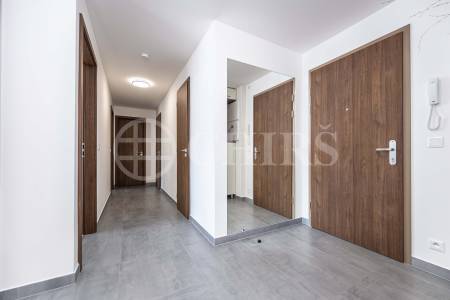 Prodej bytu 4+kk, 175m² s terasou, sklepem a garážovým stáním, OV, ul. Hasilova 3125/10, Praha 5 - Stodůlky