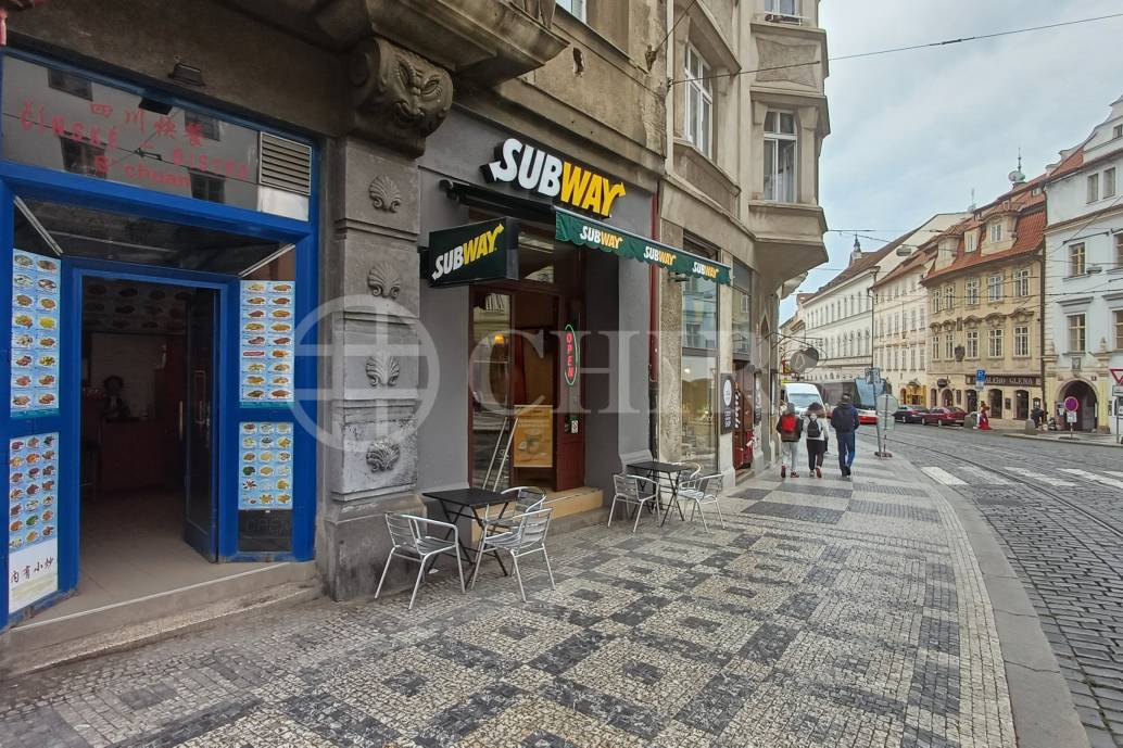 Prodej 45m2 nebytového prostoru. Karmelitská ulice, Praha 1